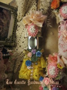 他の写真を見る3: お花のドレス携帯ヲハコ「コインのドレス。」