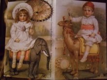 他の写真を見る3: Victorian Card　象と駱駝の小さなパレード