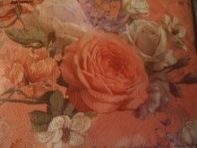 他の写真を見る3: 薔薇柄のロマンチックデザインペーパーナプキン　オレンジ×ホワイトローズ