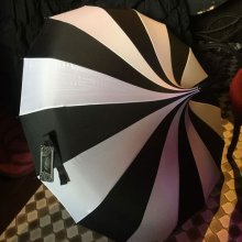 他の写真を見る2: [再入荷]"CABARET" Waterproof gothic STRIPES　umbrella, parasol