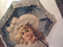 他の写真を見る2: ヴィクトリアンギフトカード　{Lady on rainbow]　Old print Factory
