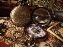 他の写真を見る3: ［再入荷］不思議の国のアリス　モノトーンピクチャー時計ネックレス