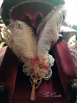 パールと薔薇にモーブピンクの羽のブライダルヘッドドレス