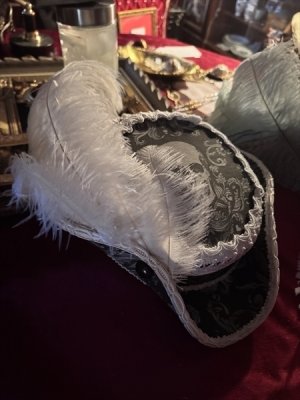 画像3: 大きすぎず程好い大きさでドレスハットの感です。ミニトリコーンハット　Skull white