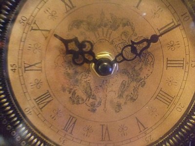 画像1: [ようやく再入荷！]アンティーク調木製振り子壁掛け時計