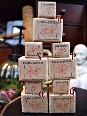 画像2: 刺繍の下書きの復刻デザイン・アルファベットスタンプ大小セット (2)