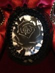 画像2: [再入荷] 黒い薔薇のベルトWaist elastic belt BLACK ROSE in lace frame (2)