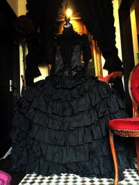 画像1: DARK ROCOCO gothic, long, black skirt　大判円形のフリルスカート