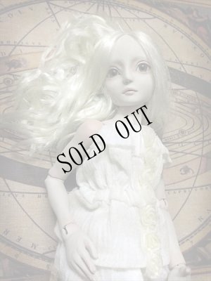 画像3:  Yumi Ikeda　球体関節人形「白い目覚め」 (3)