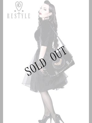 画像7: [再入荷]  "MOTH BLACK" satchel black velvet cameo bag, gothic handbag　髑髏蛾黒 (7)