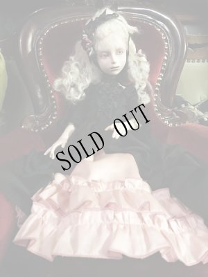 画像2: ビスクドール「ヴァンパイア　クラウディア」 (2)