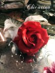 画像7: 真紅の薔薇とブラックチュールの羽飾りヘアコサージュ (7)