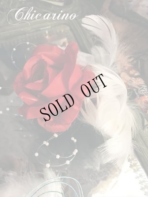 画像5: 真紅の薔薇とブラックチュールの羽飾りヘアコサージュ (5)