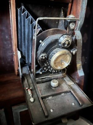 画像1: old camera clock box (1)