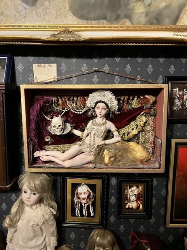 画像1: Mari Shimizu　「ファム・ファタール」壁掛け人形　特別品   (1)