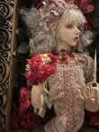 画像4: Mari Shimizu　「Elizabeth Bathory-ダンピール-」壁掛け人形　特別品 (4)